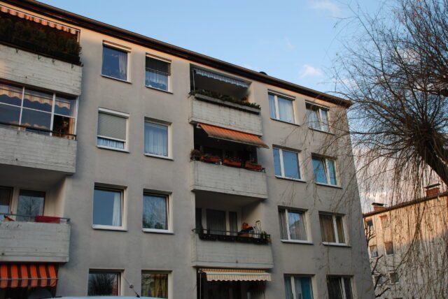 Ein veraltetes Wohngebäude